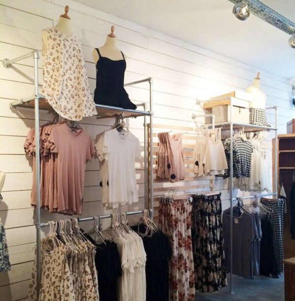Commercial Clothing Racks for Boutiques - Commercial Clothing Racks ...