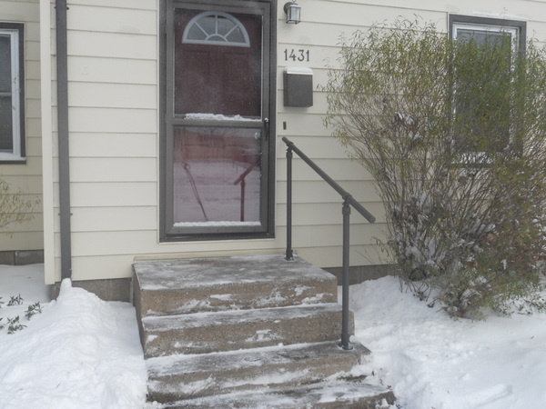 Front Steps Handrail