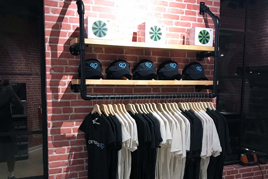 custom designed boutique clothing rack