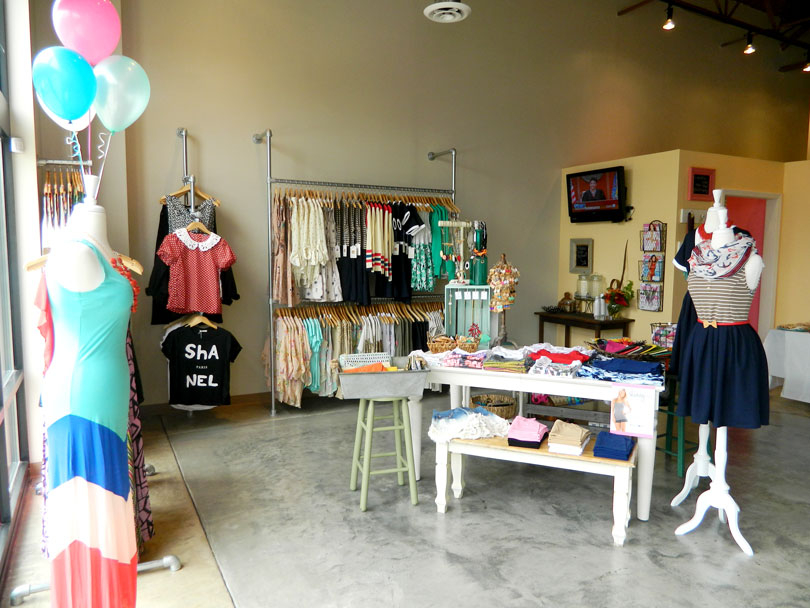 10 Retail Clothing Racks for Display & Storage