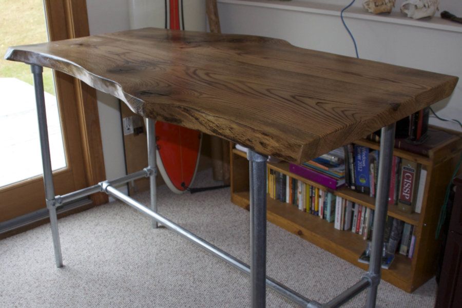 adjustable height desk 1