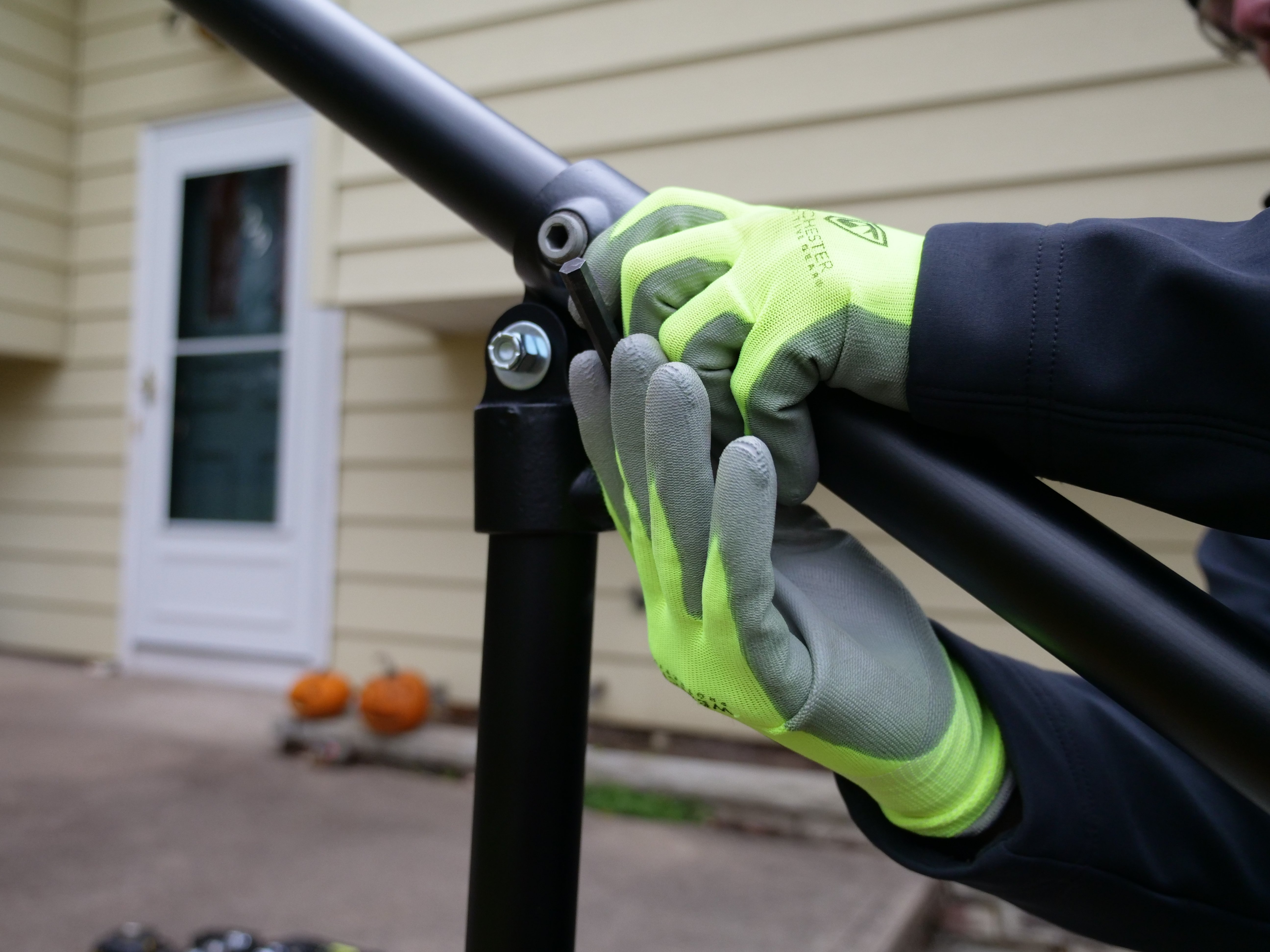 Attaching Handrails to Mounted Posts
