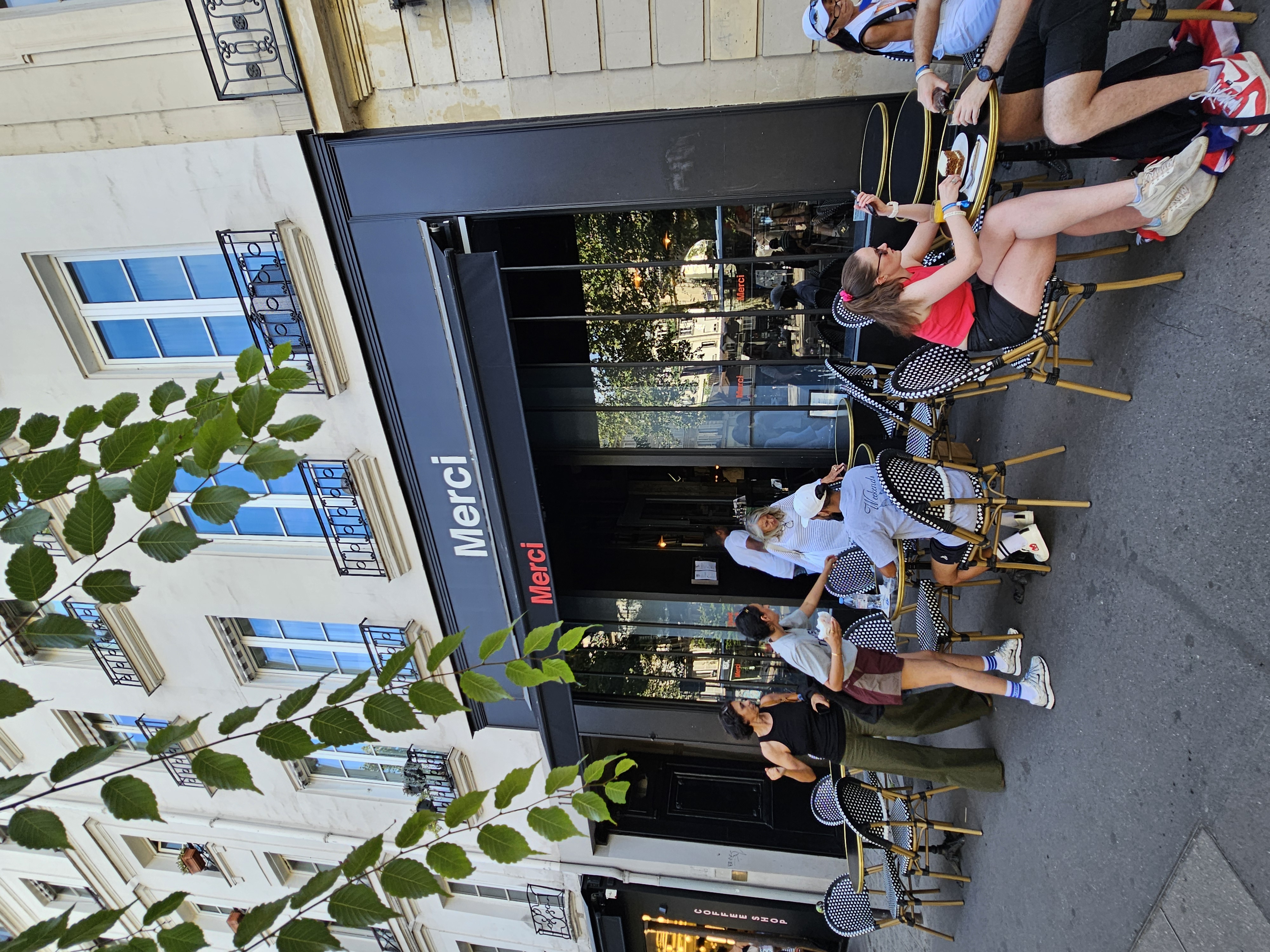 paris boutique