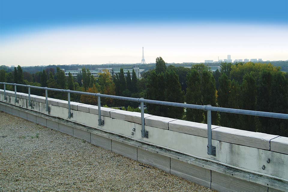 parapet wall mounted railing