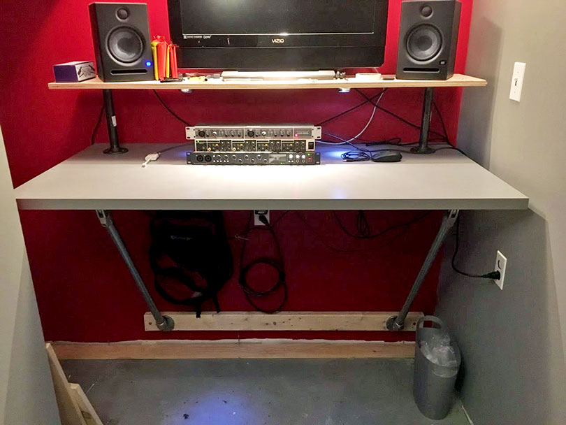 Diy Wall Mounted Desk Plans With Step By Instructions Simplified Building - Wall Mounted Computer Desk Plans