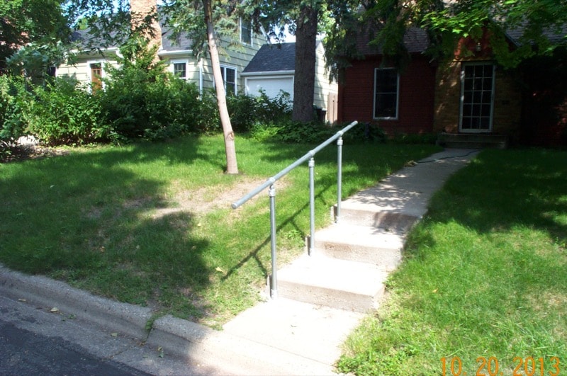 Front Sidewalk Steps Handrail
