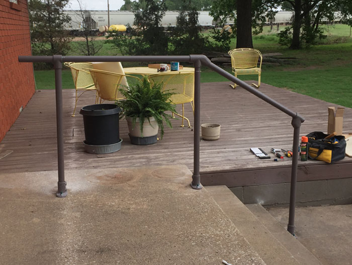 Outdoor Stair Landing Railing